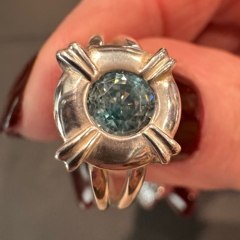 NWT Sterling Silver Blue Topaz Ring Size 7-1/2